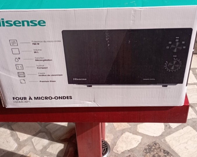 Mikrovalna Hisense