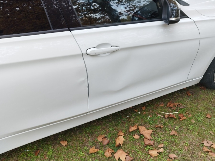 BMW F30 sportline 318d 2013