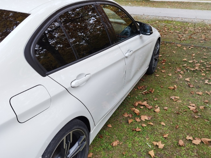 BMW F30 sportline 318d 2013