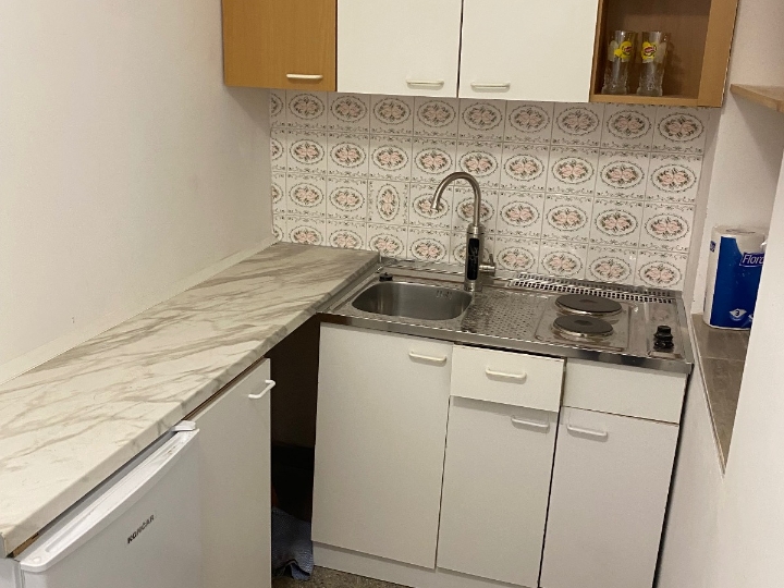 Iznajmljujemo stan, Donja Vežica