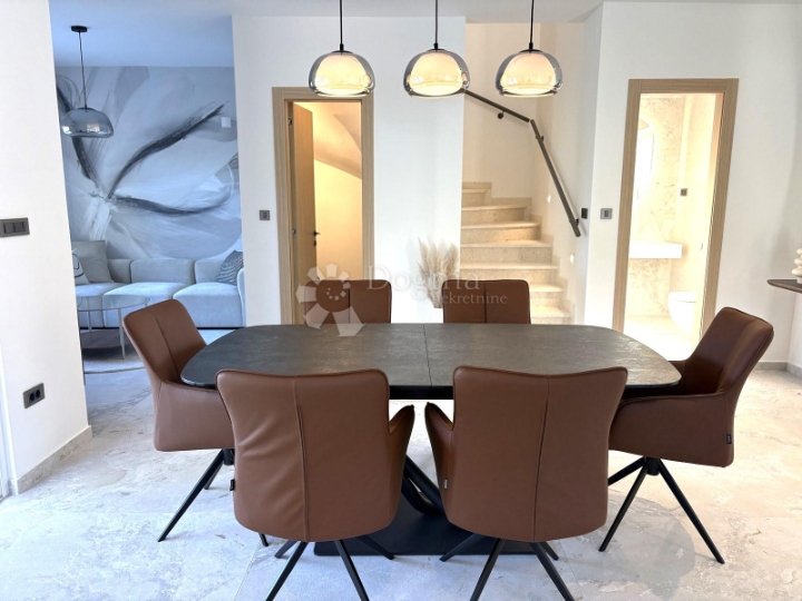 Malinska,  novogradnja s bazenom