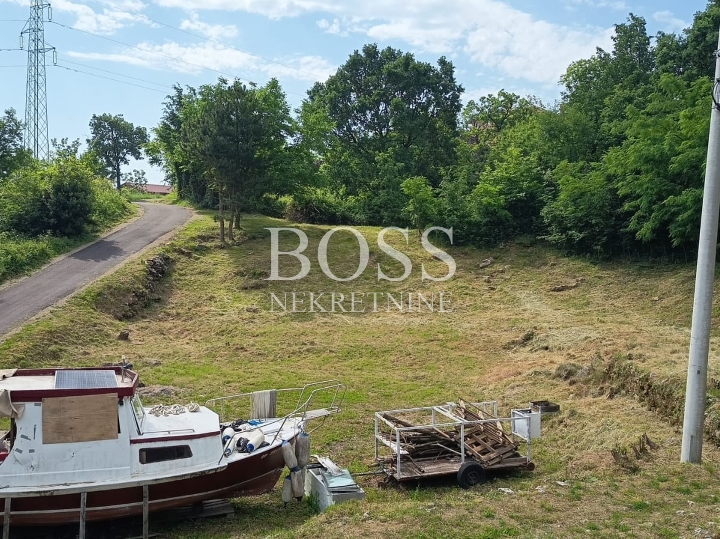 Dobreć, građevinski teren 1480m2