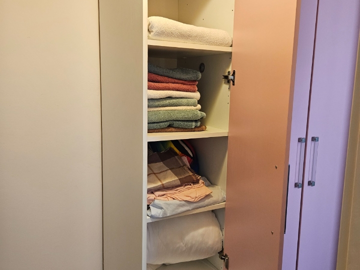 Dječja soba rozo bijela