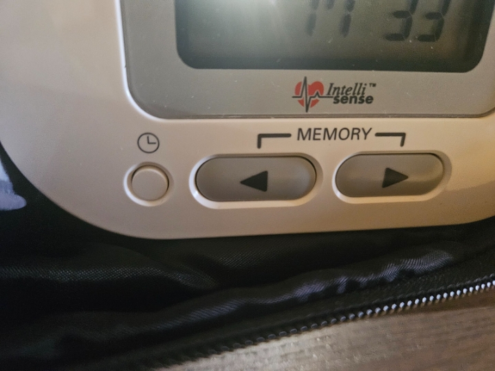 Tlakomjer Omron digitalni automatsk