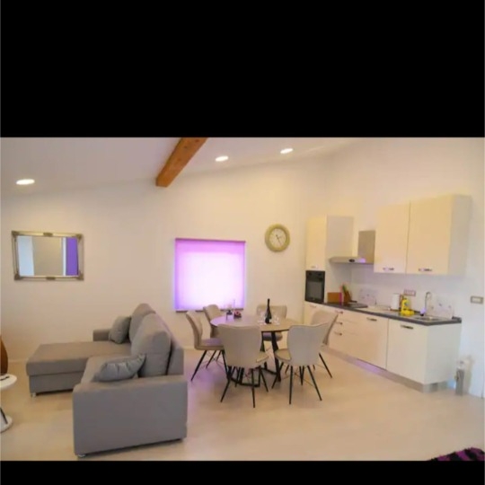 Rijeka, stan 100 m2, jacuzzi, sauna