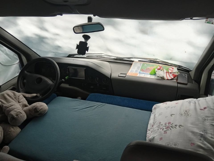 Kamper prodajemo!