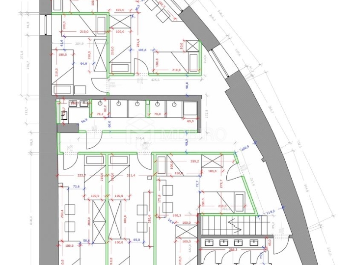 330 m2 blizina Centra