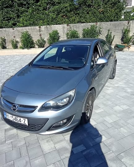 Opel Astra 1.6 CDTI