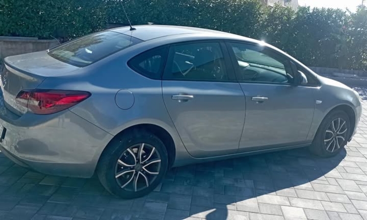 Opel Astra 1.6 CDTI