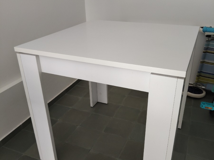 Stol 80×80 cm