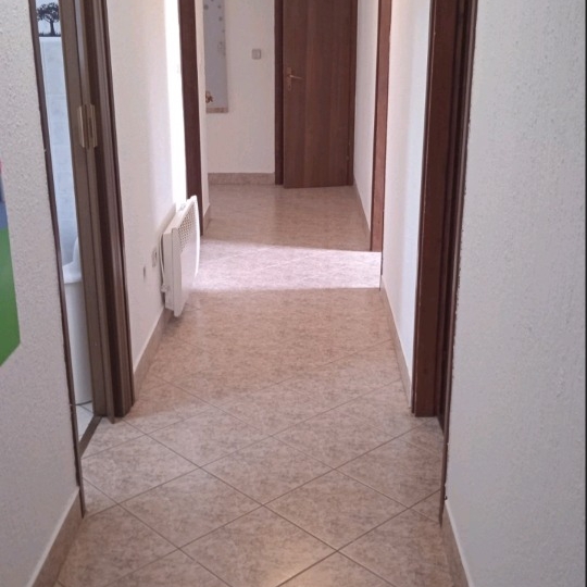 Iznajmljujem stan 85 m2