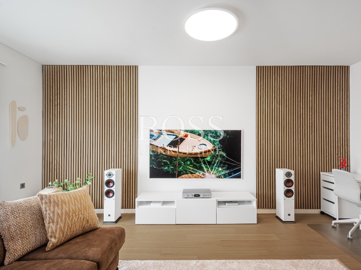 Turnić, 1S+DB, 57m2, 950€+režije