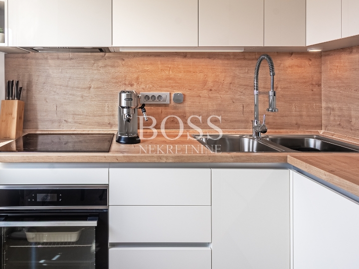 Turnić, 1S+DB, 57m2, 950€+režije