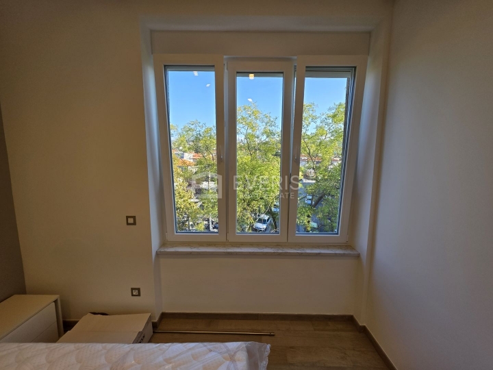 Rijeka, Trsat, stan 95 m2, 3S+DB, najam