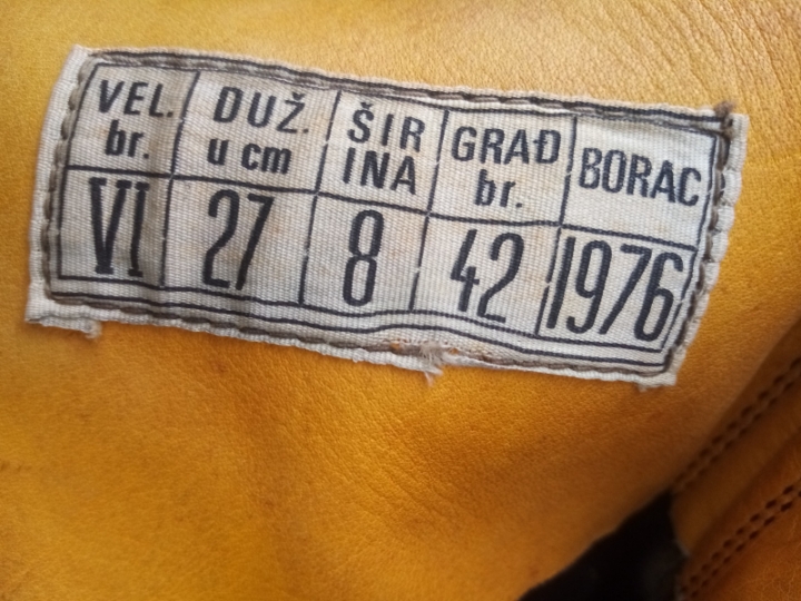 Vojne čizme br. 42