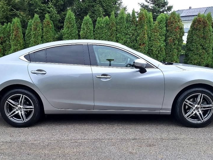 Mazda 6 2.0i