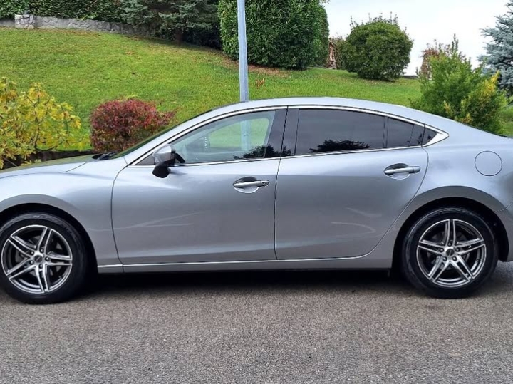 Mazda 6 2.0i