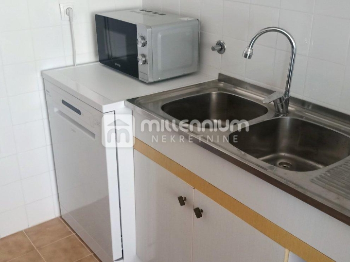 Najam, Belveder, 76m2, 3S stan s lođom i pogledom