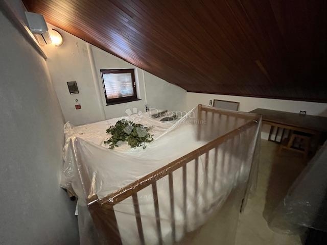 Crikvenica, starinska kuća s pogledom na more!