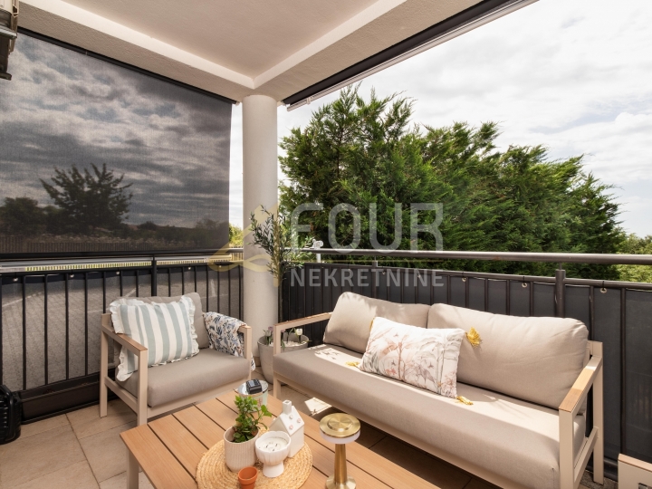 Marčelji, 84.13m2, 2S+DB, balkon i terasa, zajednički bazen