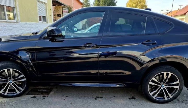 BMW X6 M50