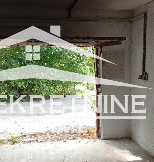 Drenova - najam garaže 35 m2