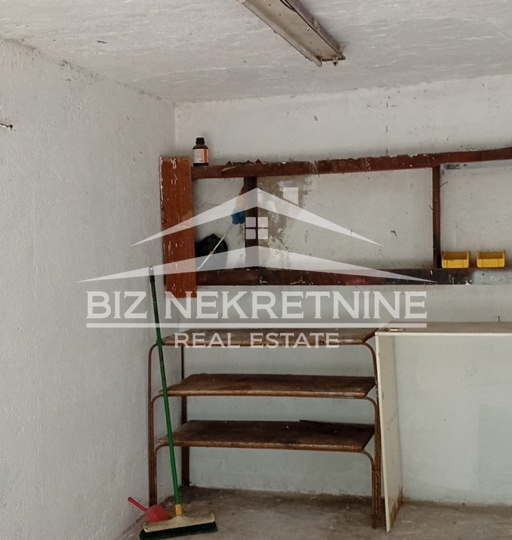 Drenova - najam garaže 35 m2