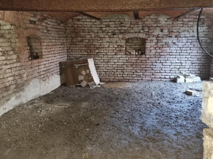 Kuća za adaptaciju na atraktivnoj lokaciji u Prelogu