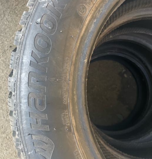 Gume zimske Hankook 195/60/15 4 kom
