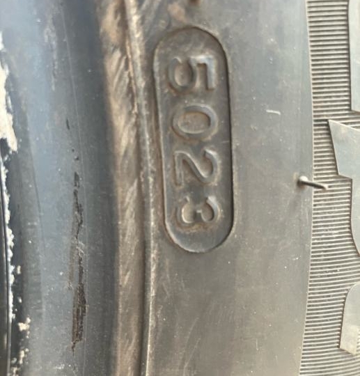 Gume zimske Hankook 195/60/15 4 kom