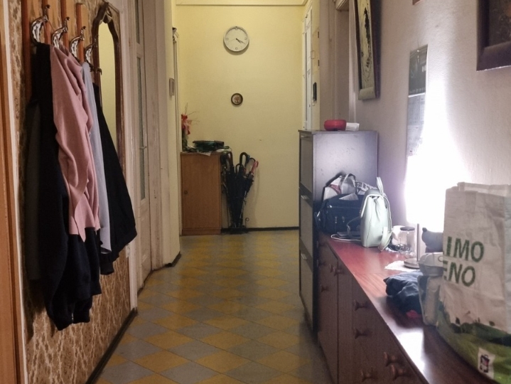 Klasični peterosobni sunčani stan