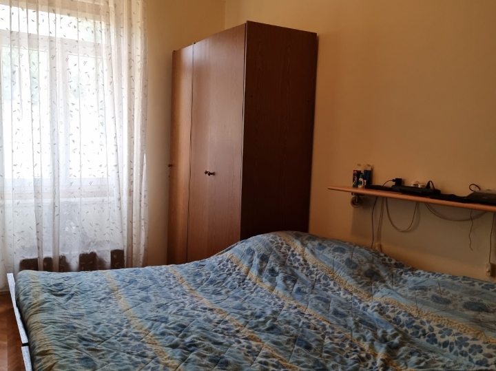 Klasični peterosobni sunčani stan