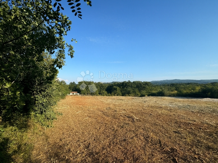 Labin - građevinsko zemljište, nadomak centra grada