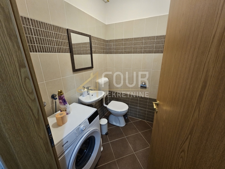 Viškovo, 75.11m2, 2S+DB, balkon, spremište