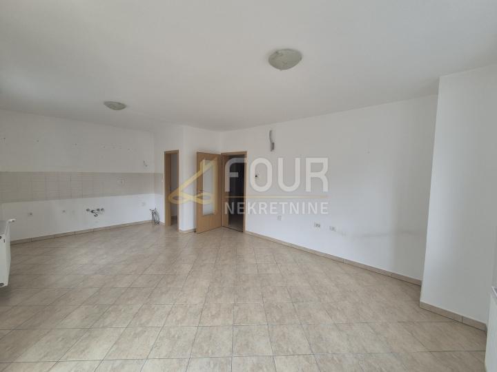 Viškovo, 75.11m2, 2S+DB, balkon, spremište