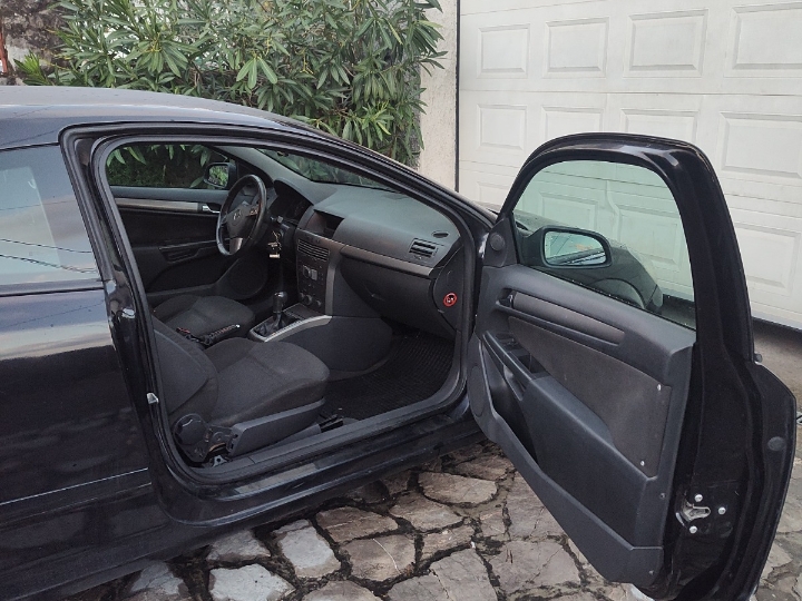 Opel Astra H