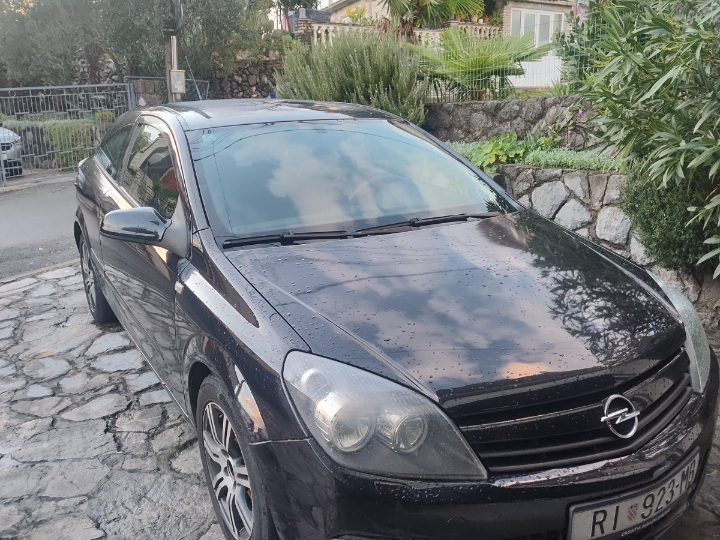Opel Astra H