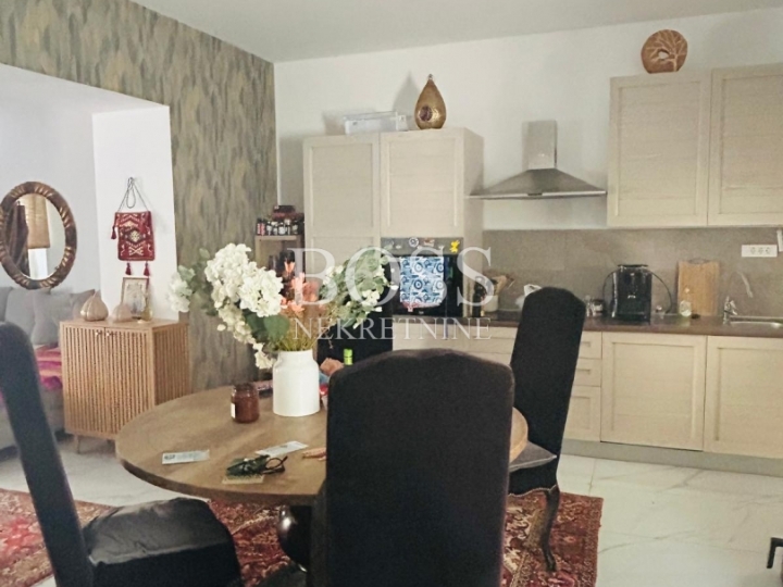 Centar, 2S+DB, 68m2, 800€ s režijama