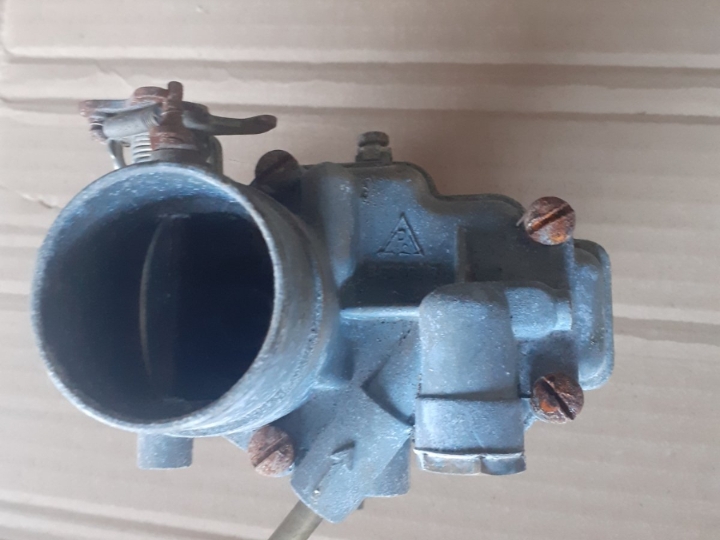 Z-750; karburator