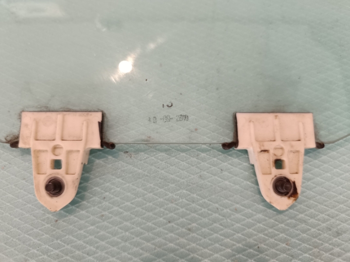 Renault Twingo 2 desno staklo