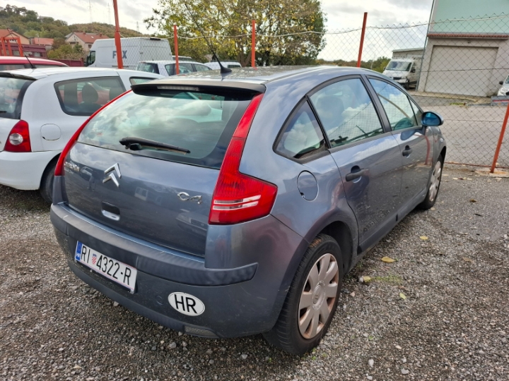 Citroen C4 1.6 benz., kao nov, nereg.