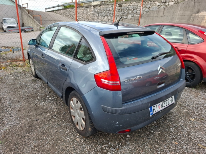 Citroen C4 1.6 benz., kao nov, nereg.