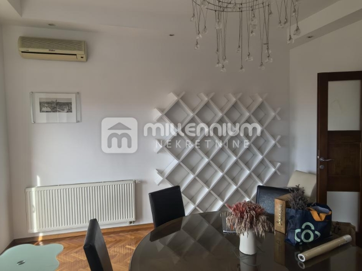 Rijeka, Sušak, 75m2, 3-sobni stan s terasom