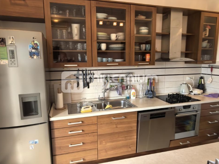 Rijeka, Sušak, 75m2, 3-sobni stan s terasom