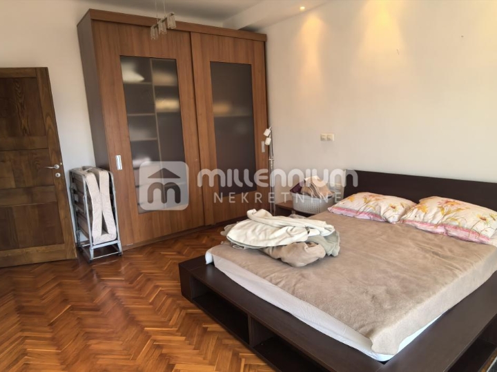 Rijeka, Sušak, 75m2, 3-sobni stan s terasom