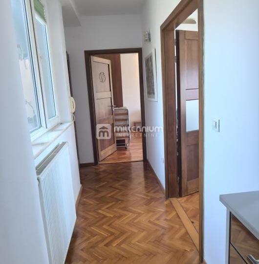 Rijeka, Sušak, 75m2, 3-sobni stan s terasom