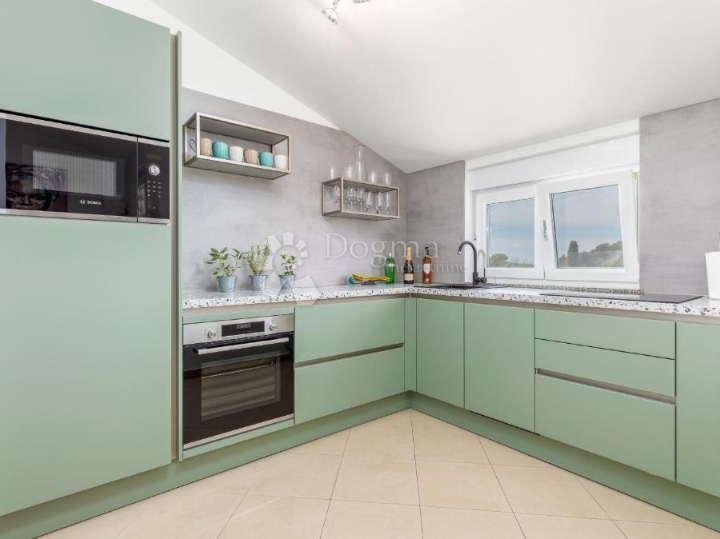 Fažana, stan 200 m od mora, pogled more