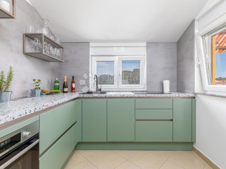 Fažana, stan 200 m od mora, pogled more