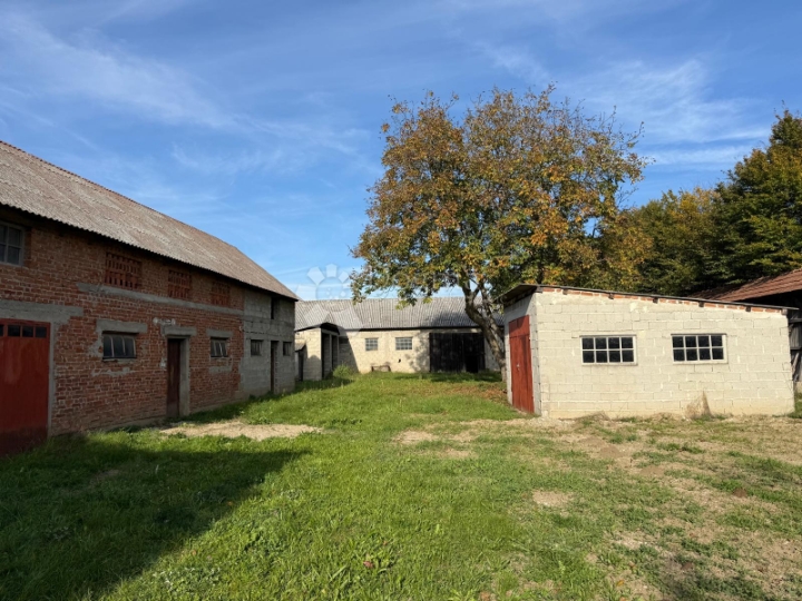 Zemljište s objektima – samo 45,74 €/m²!!