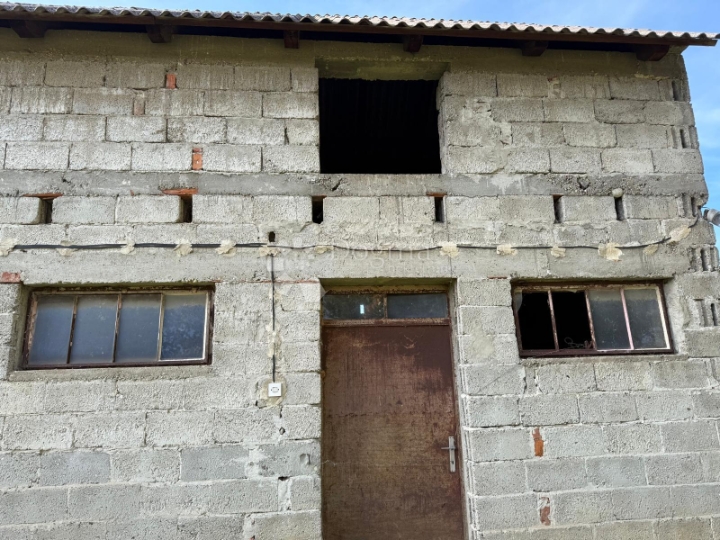 Zemljište s objektima – samo 45,74 €/m²!!